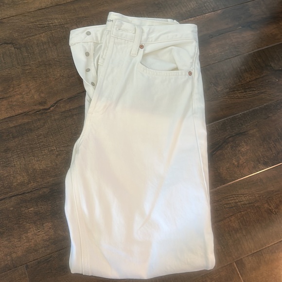 Denim forum white jeans. The Jodi high rise loose: size 26, 29L - Picture 5 of 7
